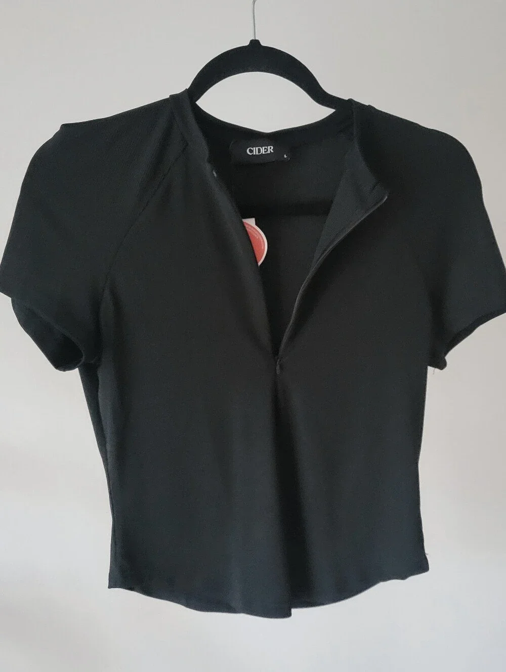 Cider Black Top Zipper V-neckline Ribbed Large Nwt Tshirt Tee Shirt Sporty Slim - Picture 1 of 6